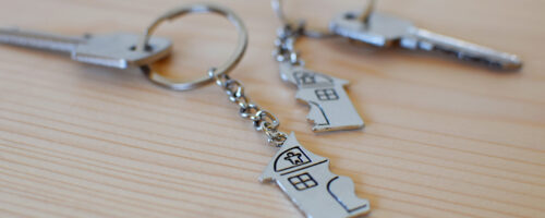 relationship-property-law-main-image Keys on table