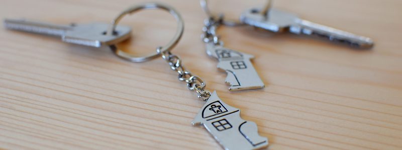 Keys on table